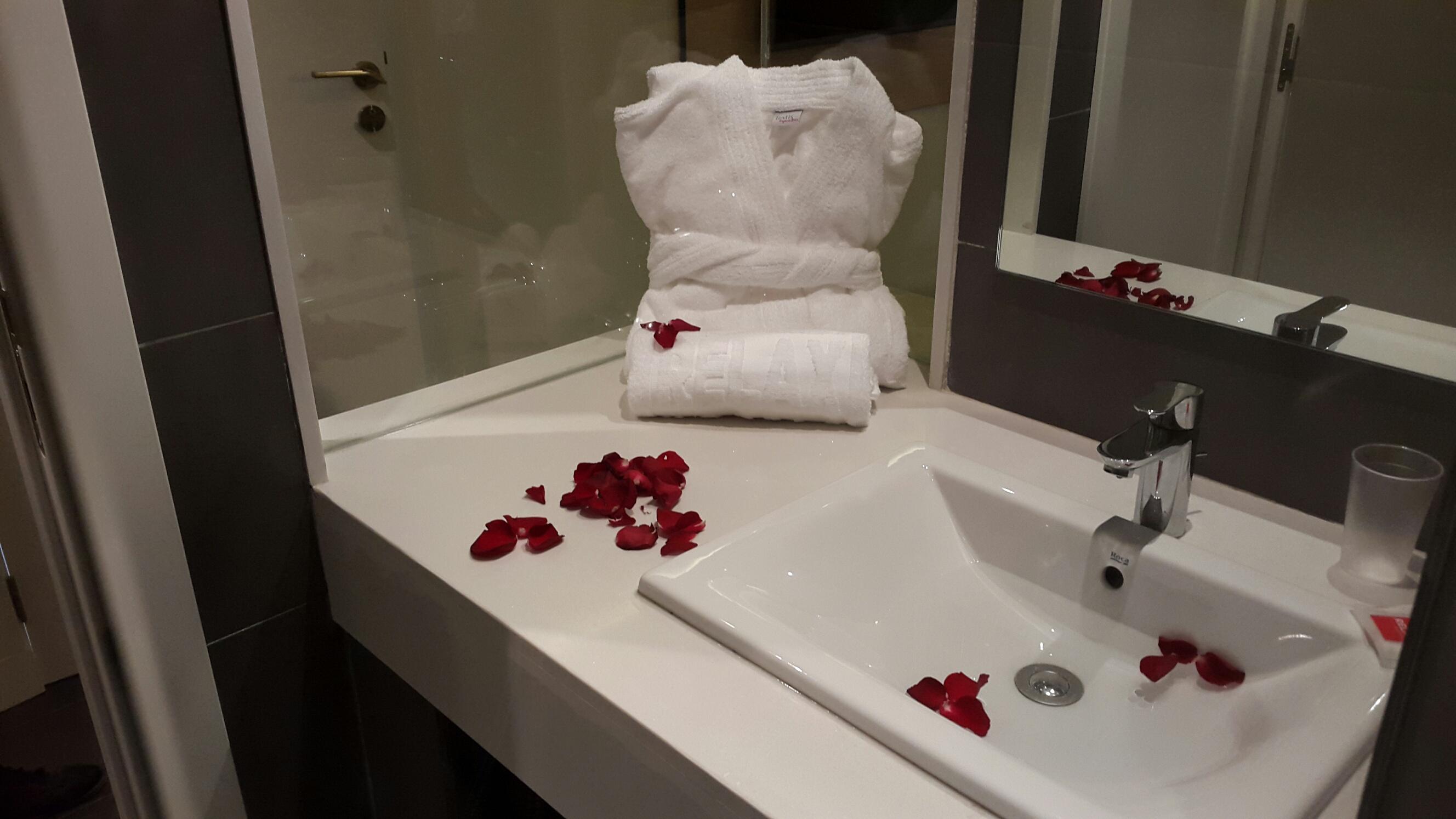 Relax Hotel Oujda Bagian luar foto