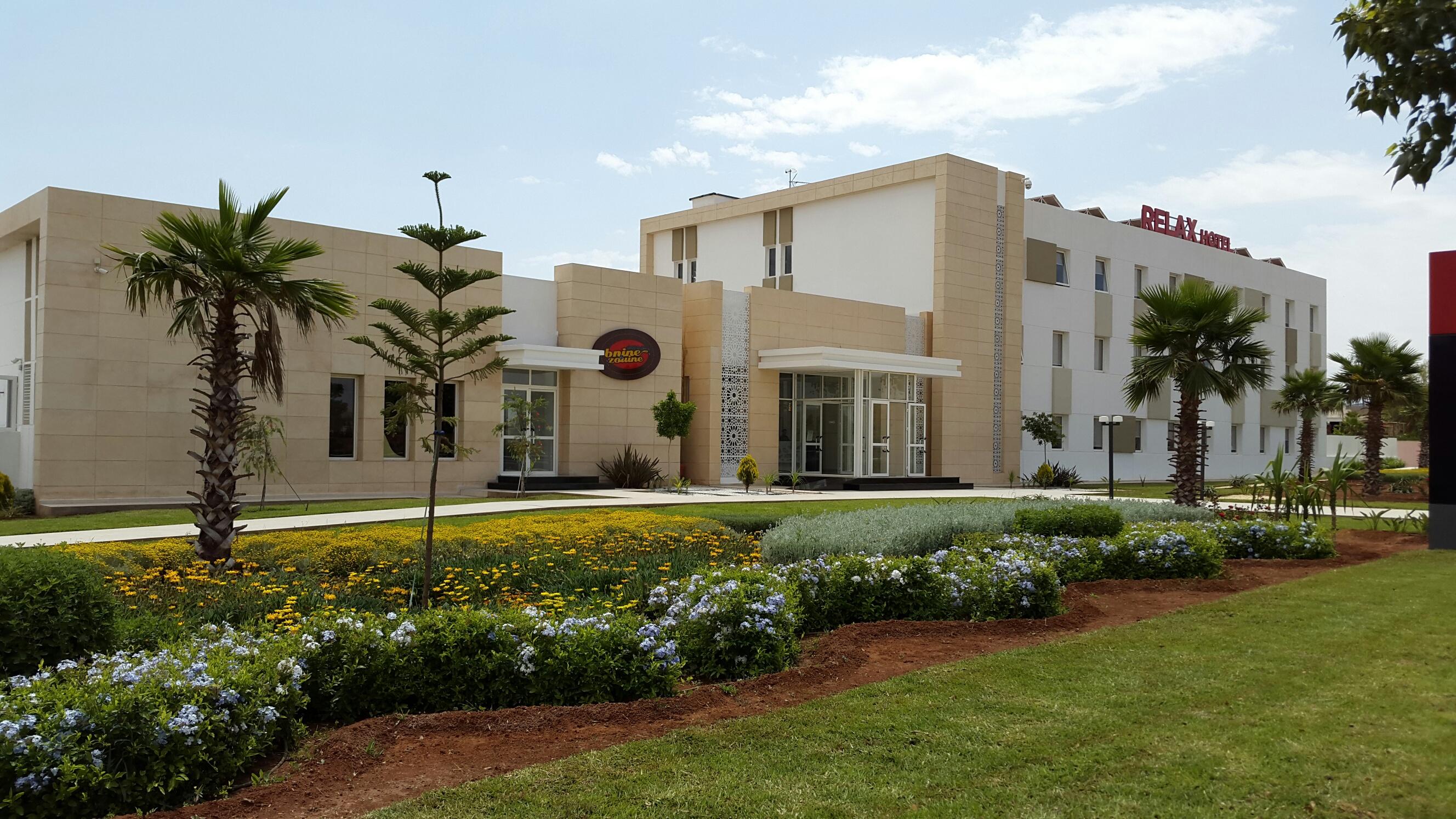 Relax Hotel Oujda Bagian luar foto