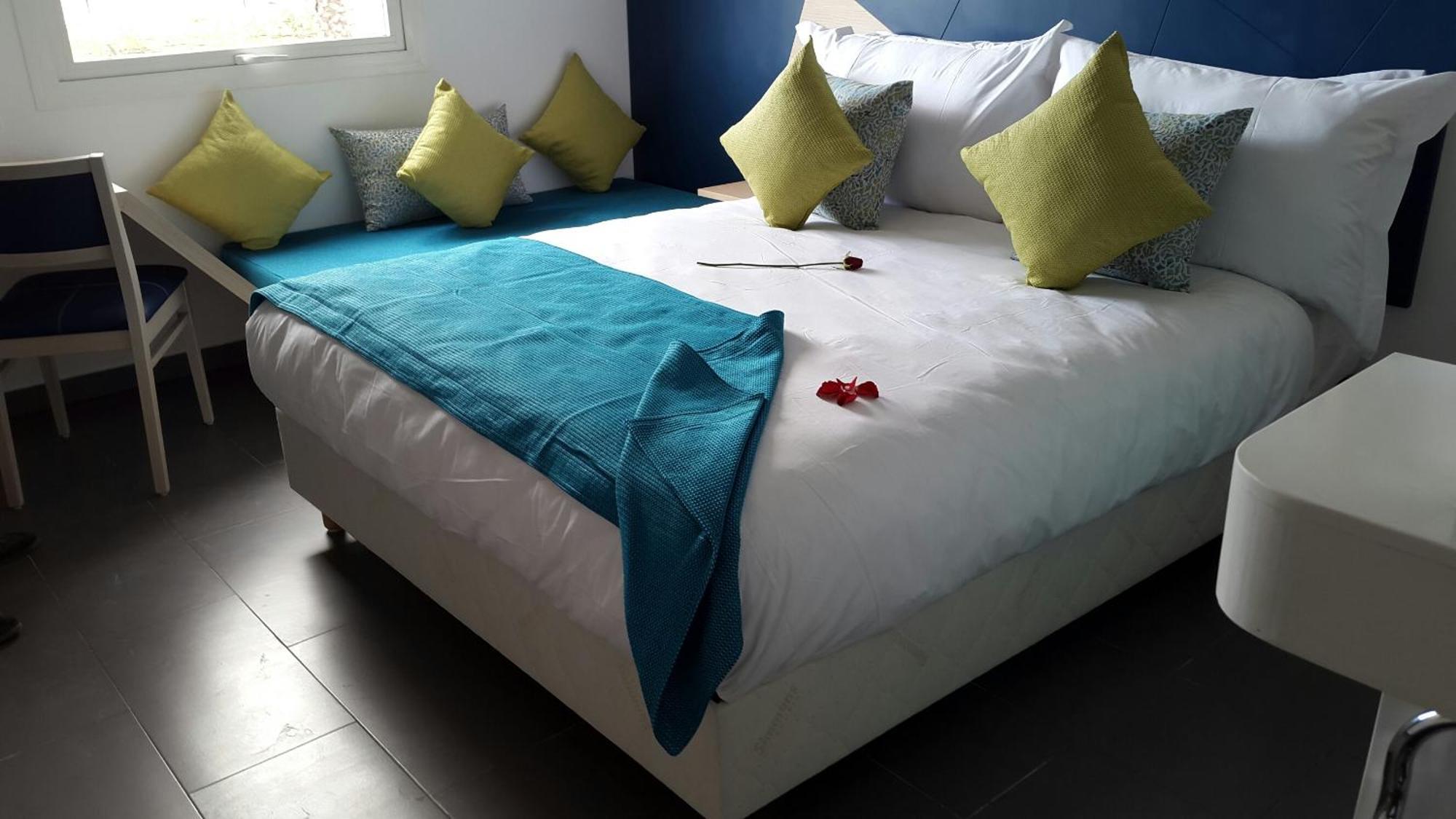Relax Hotel Oujda Bagian luar foto